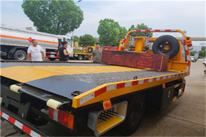 罗田附近拖车电话号码服务